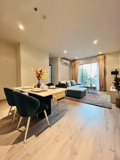 Condo 2 chambres à louer à Rhythm Ekkamai Estate, photo 1 sur 5