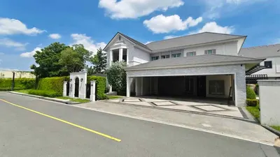 22/40 Perfect Masterpiece, Rama 9, Soi 7, Prawet dst. Motorway rd.的4房独栋住宅出租，第1张，共5张