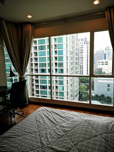Condo for rent near BTS Chit Lom, photo 1 of 5