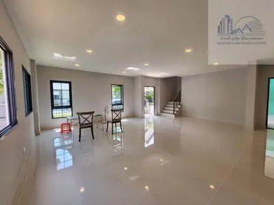 4-bed house for rent at Centro Bangna phase 2, photo 4 of 5