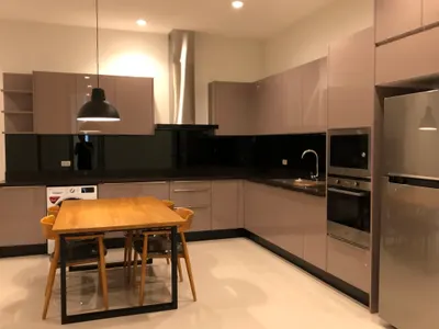 2-bed condo for rent near MRT Sukhumvit, photo 2 of 5