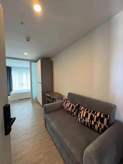 1-bed condo for rent at Regent Home Bangna, photo 2 of 5