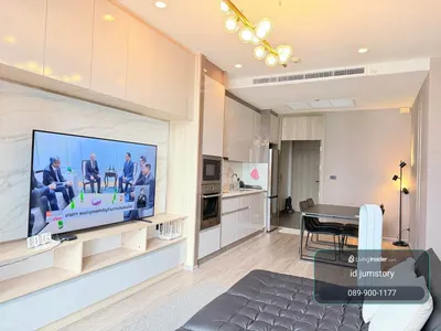 2-bed condo for rent at Noble Ploenchit, photo 3 of 5