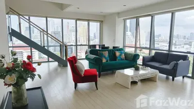 2-bed condo for rent near MRT Sukhumvit, photo 1 of 5