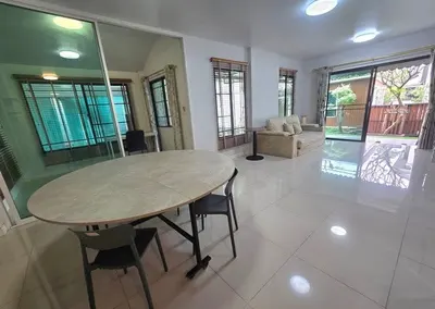 6-bed house for rent near BTS Khu Khot, photo 4 of 5