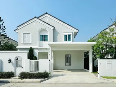 Chaiyapruek Bangna KM.15的3房独栋住宅出租，第1张，共5张