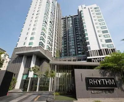 Rhythm Sukhumvit 36-38の2ベッドルームコンドミニアム（賃貸）、写真1/5
