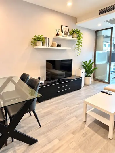 1-bed condo for rent in Sathon, photo 1 of 5