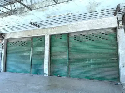 Local commercial à vendre près de la station MRT Khu Bon, photo 1 sur 5