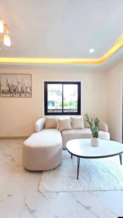 4-bed townhouse for sale near MRT Yaek Nonthaburi 1, photo 2 of 5