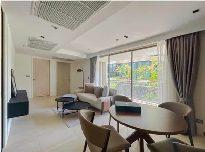 Condo 2 chambres à louer près de la station BTS Chit Lom, photo 3 sur 5