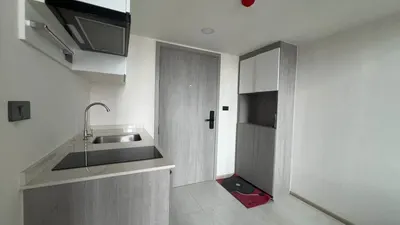 1-bed condo for rent near MRT Sirindhorn, photo 5 of 5