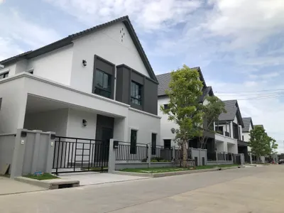 ให้เช่าบ้าน 4 ห้องนอน ใกล้ BTS บางนา รูปที่ 1 จาก 5