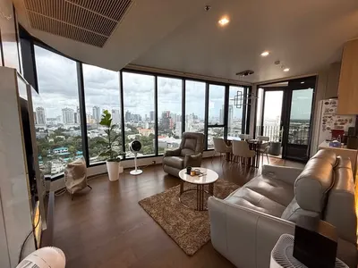 2-bed condo for rent at Ideo Q Sukhumvit 36, photo 1 of 5