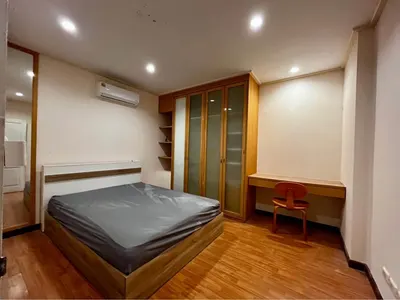 Maison 4 chambres à louer près de la station MRT Lat Phrao, photo 3 sur 7