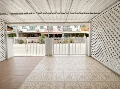 3-bed townhouse for rent near MRT Lak Song, photo 2 of 5