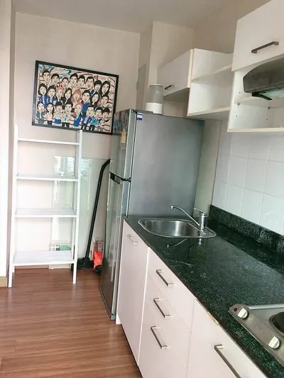 1-bed condo for rent near MRT Huai Khwang, photo 5 of 5