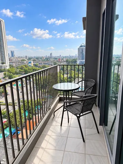 Condo 2 chambres à louer à C Ekkamai Condominium, photo 3 sur 5