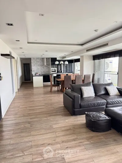 5-bed house for rent near BTS Thong Lo, photo 2 of 5