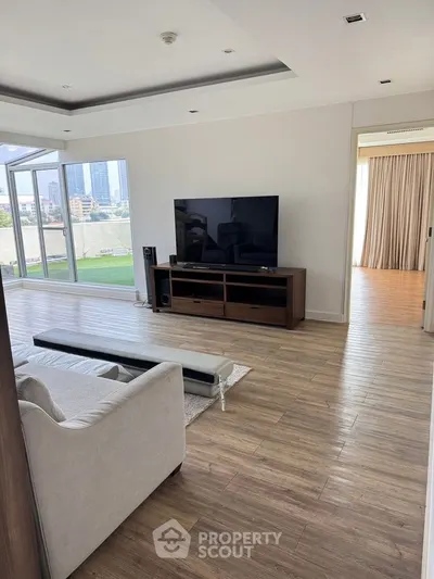 5-bed house for rent near BTS Thong Lo, photo 3 of 5