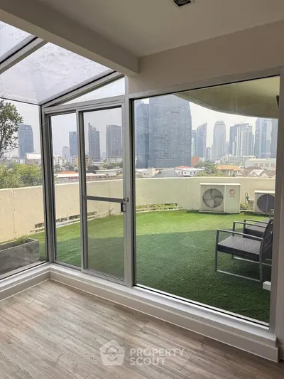 5-bed house for rent near BTS Thong Lo, photo 4 of 5