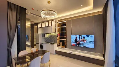 2-bed condo for rent near MRT Si Lom, photo 2 of 6