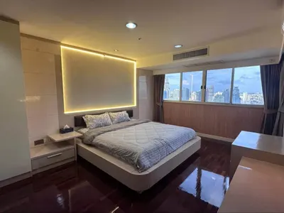 3-bed condo for rent at Waterford Diamond Tower, photo 4 of 5