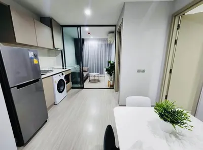 Condo 1 chambre à louer près de la station MRT Ratchadaphisek, photo 1 sur 5