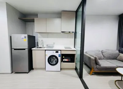 Condo 1 chambre à louer près de la station MRT Ratchadaphisek, photo 2 sur 5