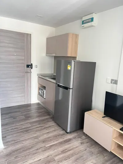 1-bed condo for rent near MRT Huai Khwang, photo 5 of 10