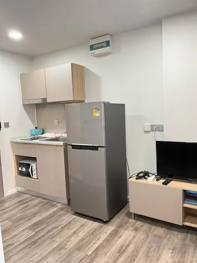 1-bed condo for rent near MRT Huai Khwang, photo 4 of 10