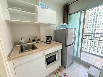 Condo 2 chambres à louer près de la station MRT Bang Krasor, photo 3 sur 5