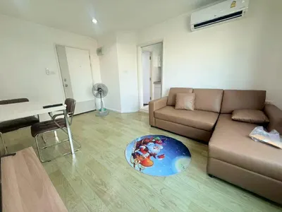 Condo 2 chambres à louer près de la station MRT Bang Krasor, photo 1 sur 5