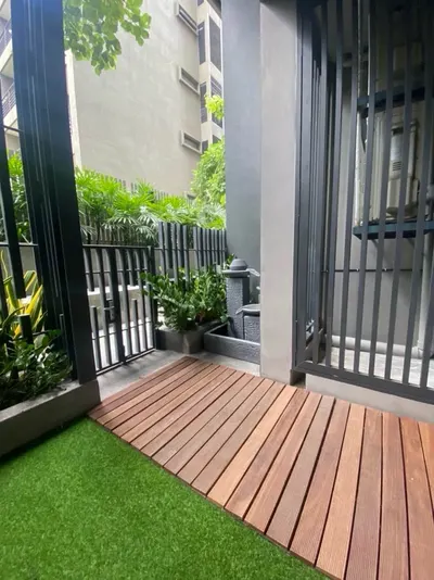 1-bed condo for rent near BTS Ratchadamri, photo 2 of 5