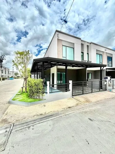 3-bed townhouse for rent near BTS Bang Na, photo 5 of 5