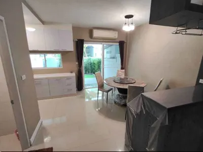 Maison de ville 3 chambres à louer près de la station BTS Srinagarindra, photo 5 sur 5