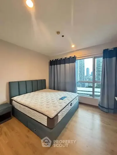 1-bed condo for rent at Hive Sathorn Condo, photo 1 of 5