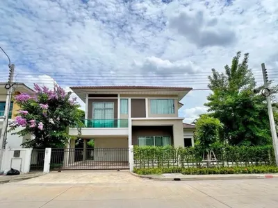 Perfect Place Sukhumvit 77-Suvarnabhumiの4ベッドルーム一戸建て（賃貸）、写真1/5