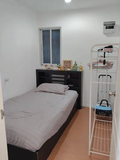 Condo 2 chambres à vendre près de la station MRT Bang Kapi, photo 2 sur 5