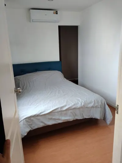 Condo 2 chambres à vendre près de la station MRT Bang Kapi, photo 3 sur 5
