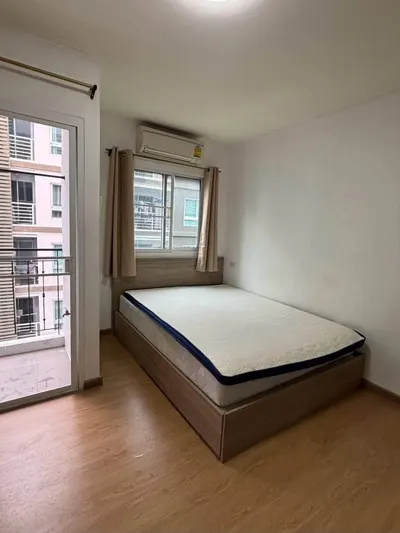 Condo à louer près de la station BTS Bearing, photo 1 sur 7