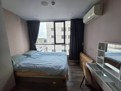 Condo for rent near MRT Huai Khwang, photo 1 of 5