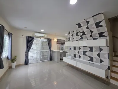 3-bed townhouse for rent near BTS Bang Na, photo 5 of 5
