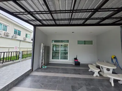3-bed townhouse for rent near BTS Bang Na, photo 2 of 5