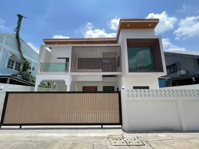 5-bed house for sale near MRT Lat Phrao, photo 4 of 5