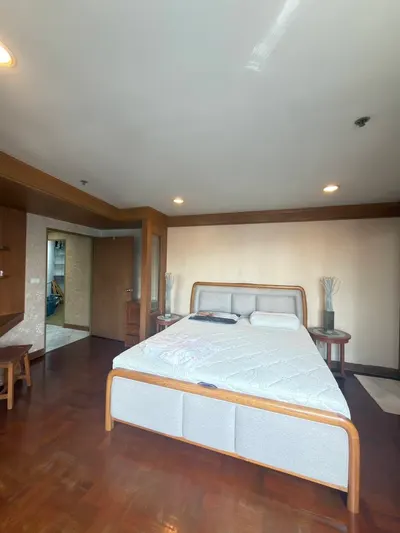 ให้เช่าคอนโด 2 ห้องนอน Witthayu Complex รูปที่ 5 จาก 5