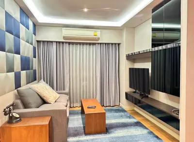 1-bed condo for rent near BTS Thong Lo, photo 1 of 8
