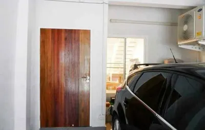 2-bed townhouse for rent near MRT Lat Phrao 83, photo 2 of 5