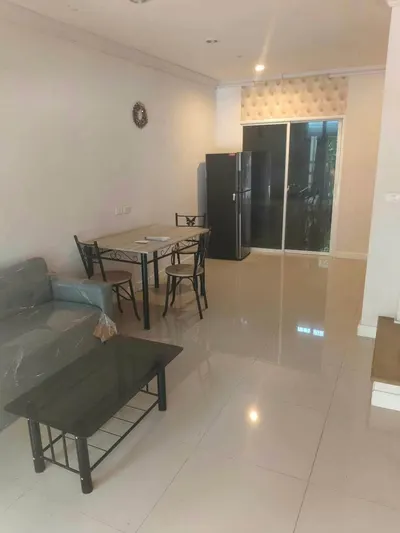 3-bed townhouse for rent in Suan Luang, photo 4 of 5