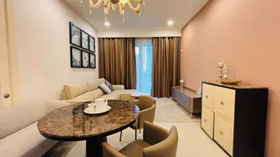 2-bed condo for rent near MRT Si Lom, photo 2 of 5
